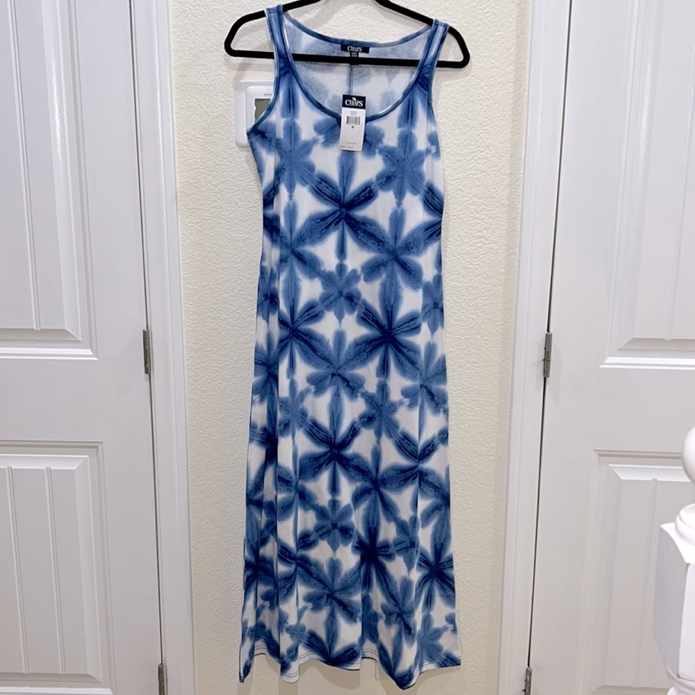 NWT. Chaps Maxi Dress with Blue and White Starfish Print